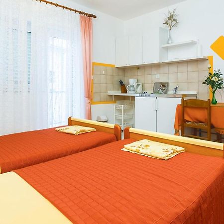 Lovely Apartment In Omis With Kitchenette エクステリア 写真