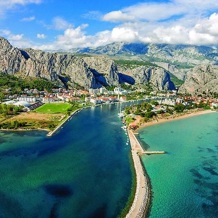 Lovely Apartment In Omis With Kitchenette エクステリア 写真