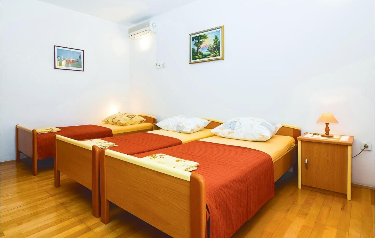 Lovely Apartment In Omis With Kitchenette エクステリア 写真