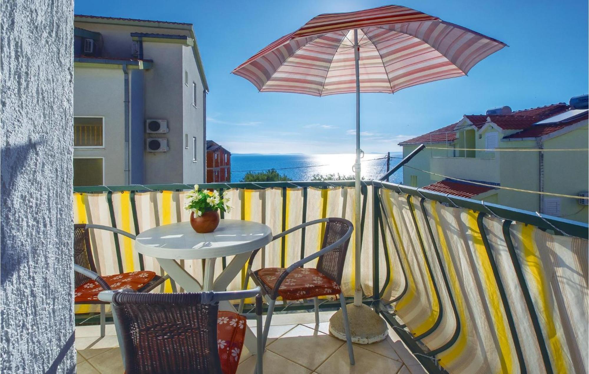 Lovely Apartment In Omis With Kitchenette エクステリア 写真